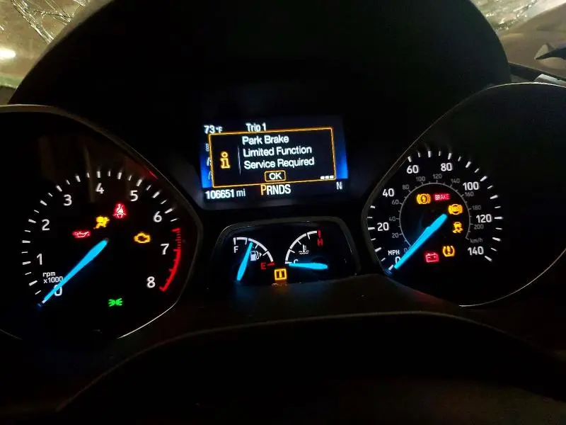 2017 FORD ESCAPE SE  