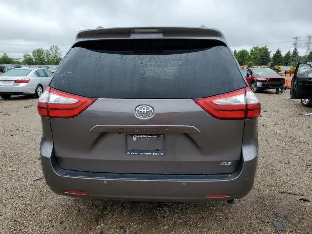 2015 TOYOTA SIENNA XLE  