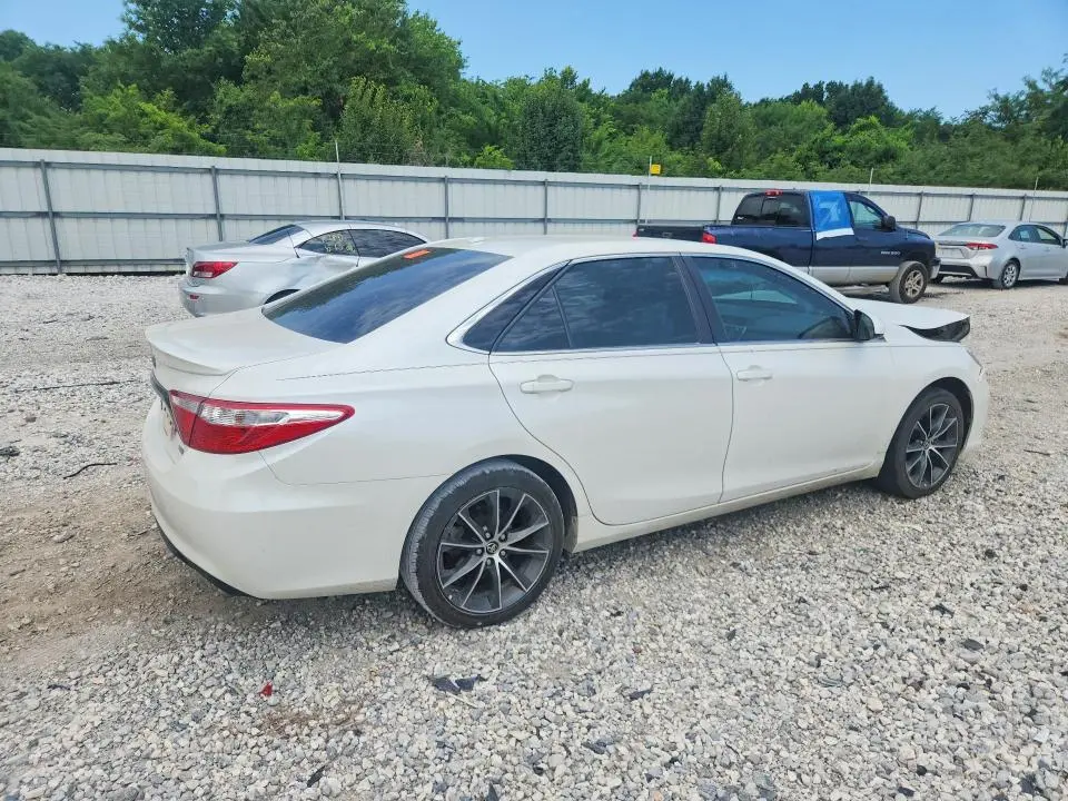 2015 TOYOTA CAMRY XSE  