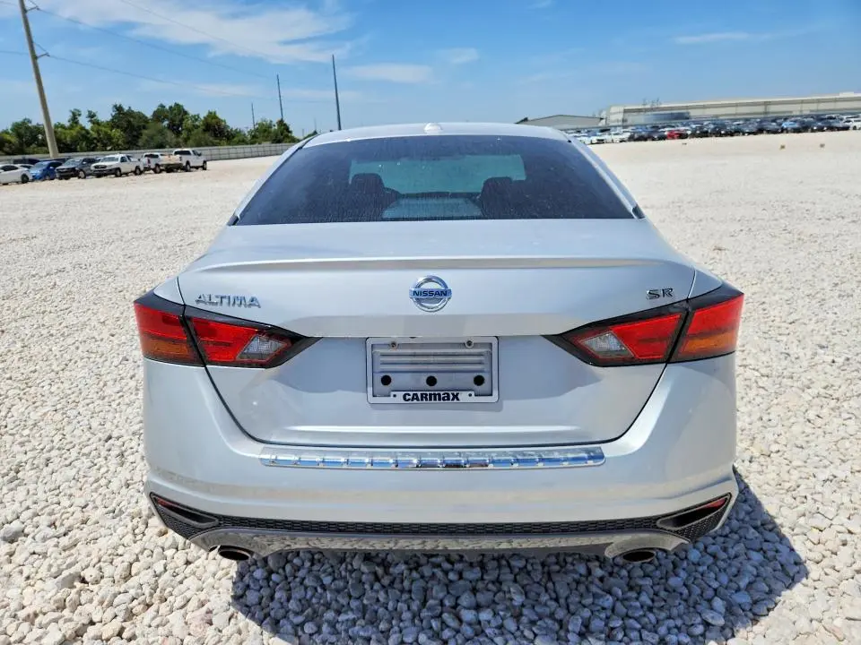 2019 NISSAN ALTIMA SR  