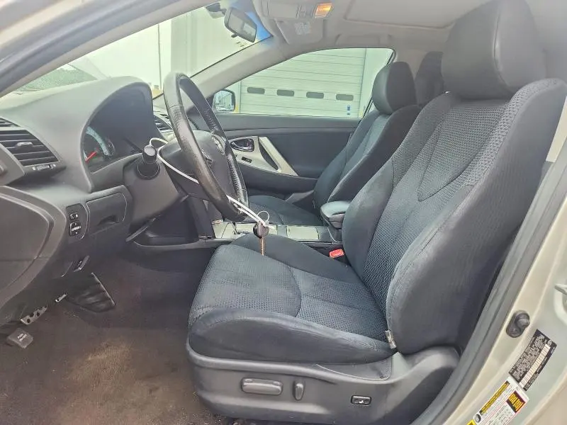 2010 TOYOTA CAMRY SE  