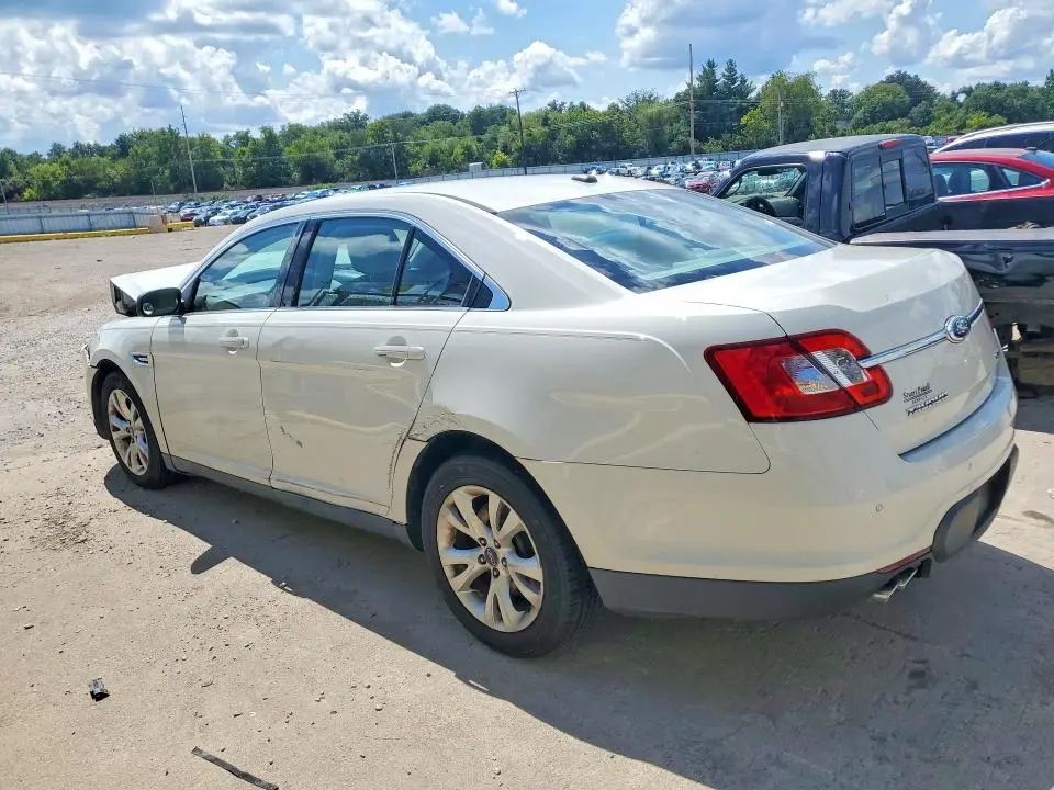 2011 FORD TAURUS SEL  