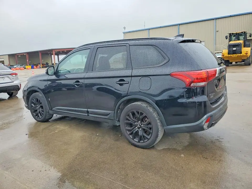 2018 MITSUBISHI OUTLANDER SE  
