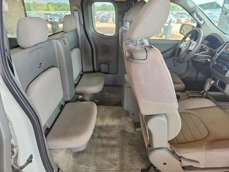 2014 NISSAN FRONTIER S  