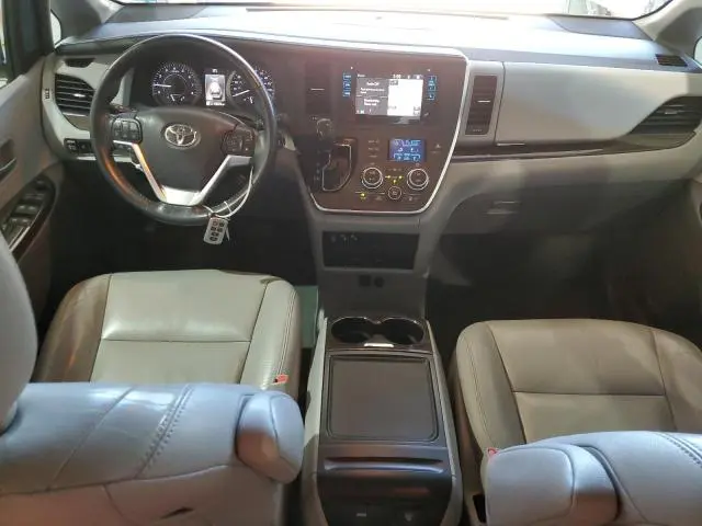 2015 TOYOTA SIENNA XLE  