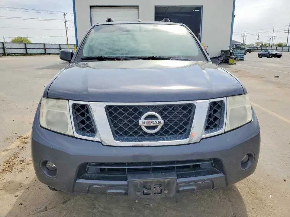 2011 NISSAN PATHFINDER S  