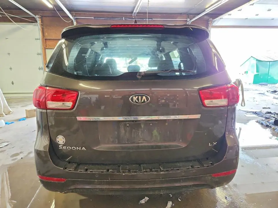 2016 KIA SEDONA LX  