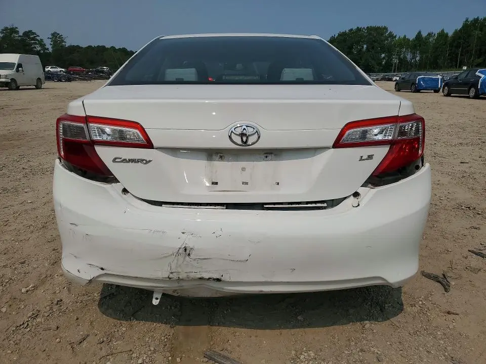 2013 TOYOTA CAMRY LE  