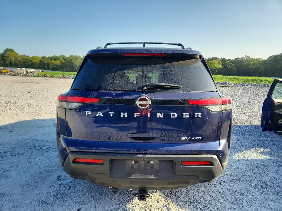 2022 NISSAN PATHFINDER SV  