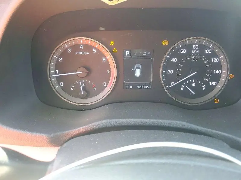 2016 HYUNDAI TUCSON SE  