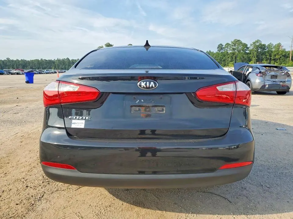 2016 KIA FORTE LX  