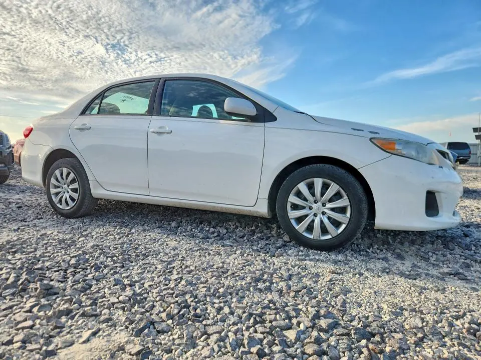 2012 TOYOTA COROLLA LE  
