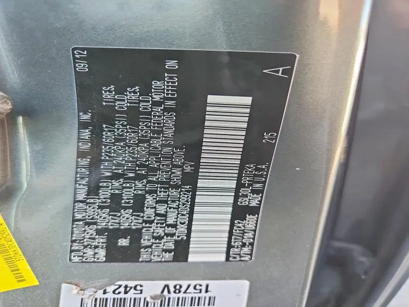 2013 TOYOTA SIENNA LE  