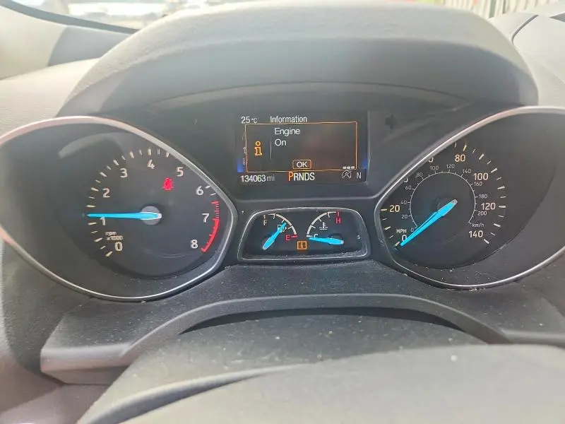 2017 FORD ESCAPE SE  