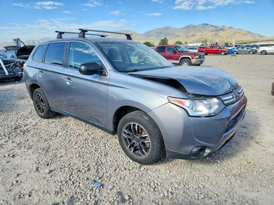 2014 MITSUBISHI OUTLANDER ES  