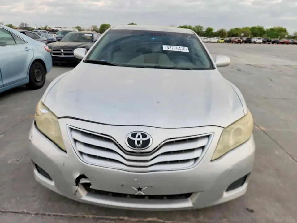 2011 TOYOTA CAMRY LE  