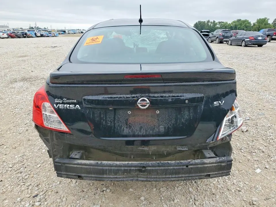 2019 NISSAN VERSA SV  