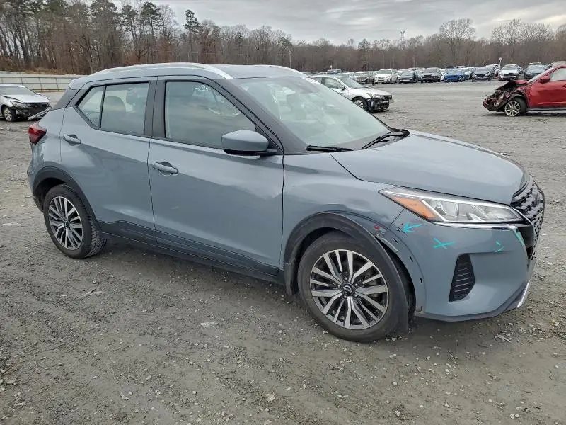 2023 NISSAN KICKS SV  