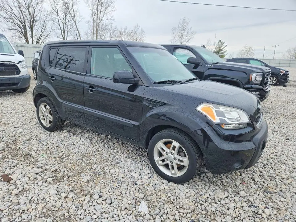 2011 KIA SOUL +  