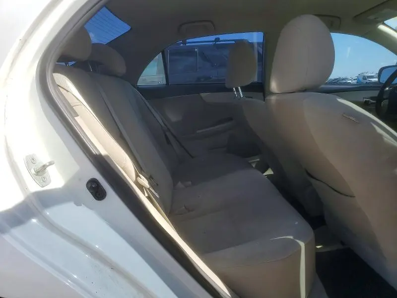 2013 TOYOTA COROLLA LE  