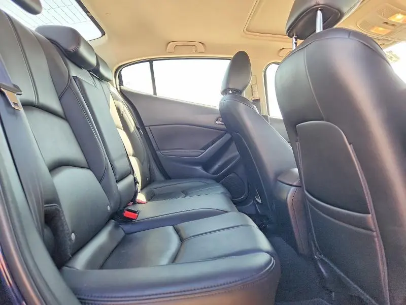 2017 MAZDA 3 TOURING  