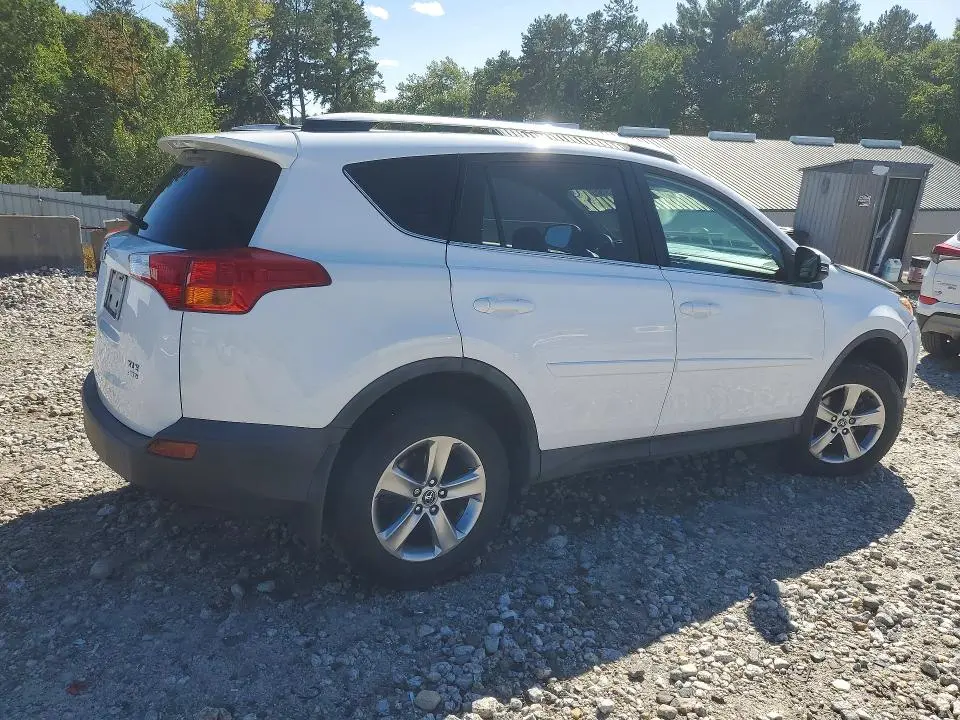 2015 TOYOTA RAV4 XLE  