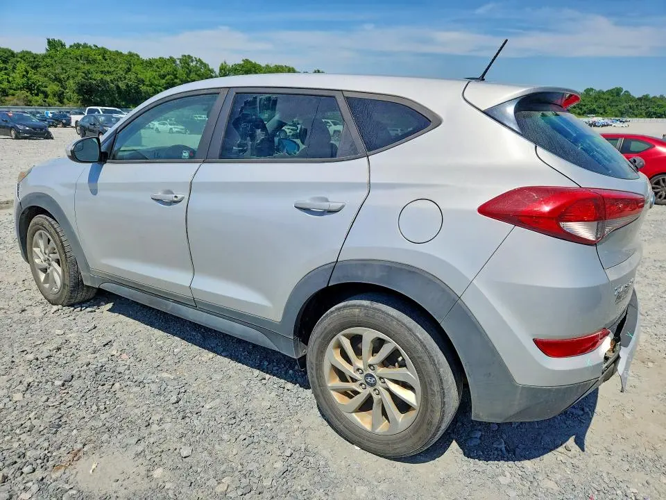 2016 HYUNDAI TUCSON SE  