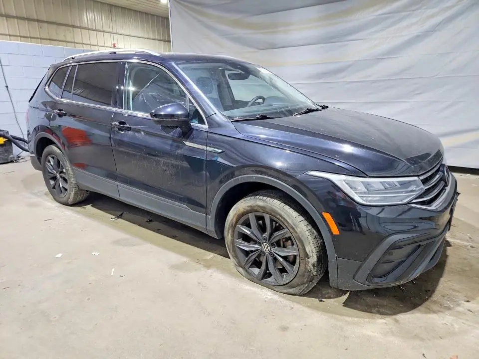 2022 VOLKSWAGEN TIGUAN SE  