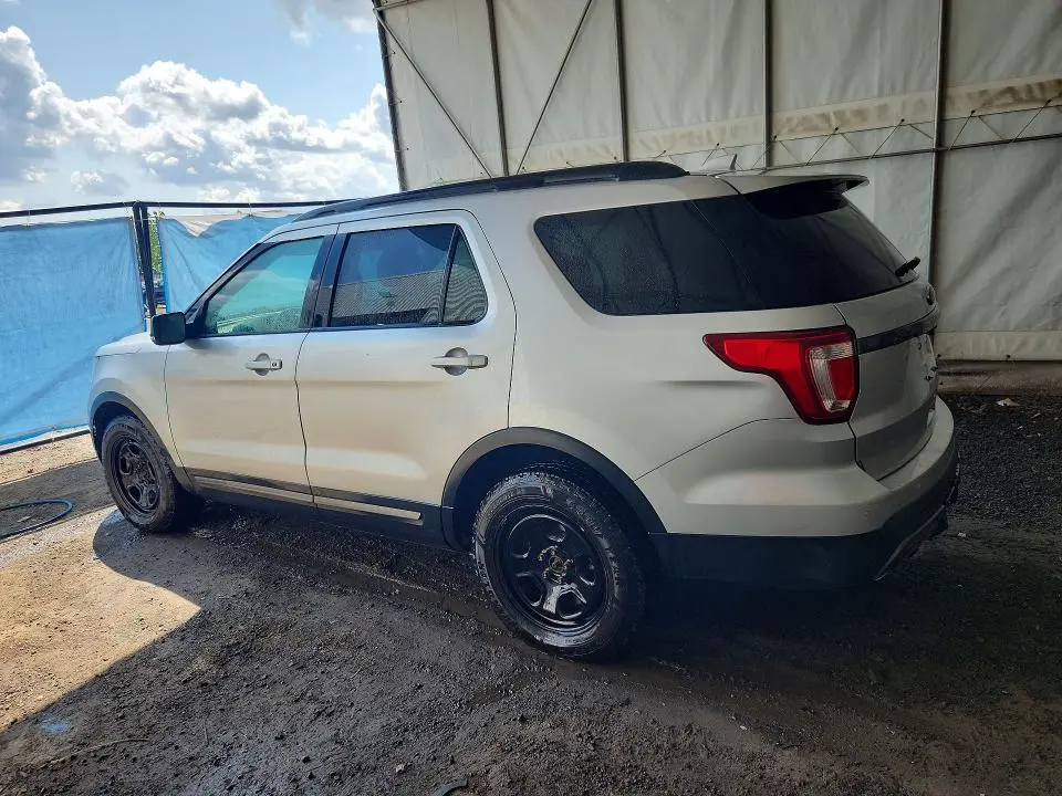 2017 FORD EXPLORER XLT  