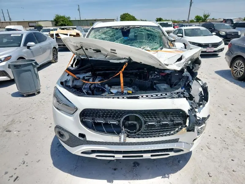2021 MERCEDES-BENZ GLA 250  