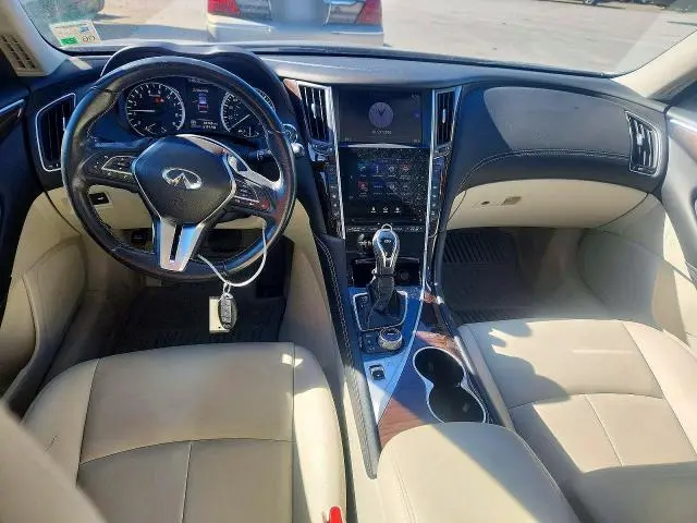 2018 INFINITI Q50 LUXE  