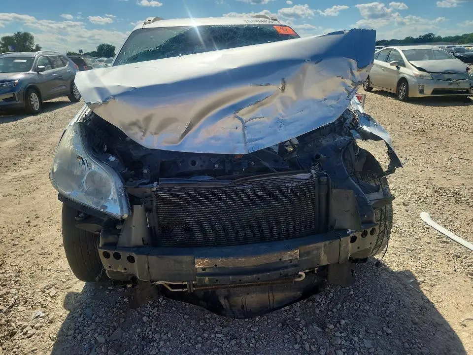 2011 CHEVROLET TRAVERSE LT  