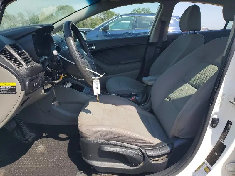 2016 KIA FORTE LX  