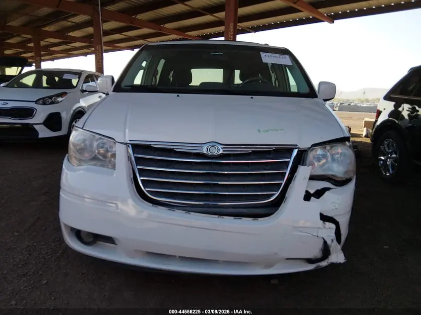 2010 CHRYSLER TOWN & COUNTRY TOURING