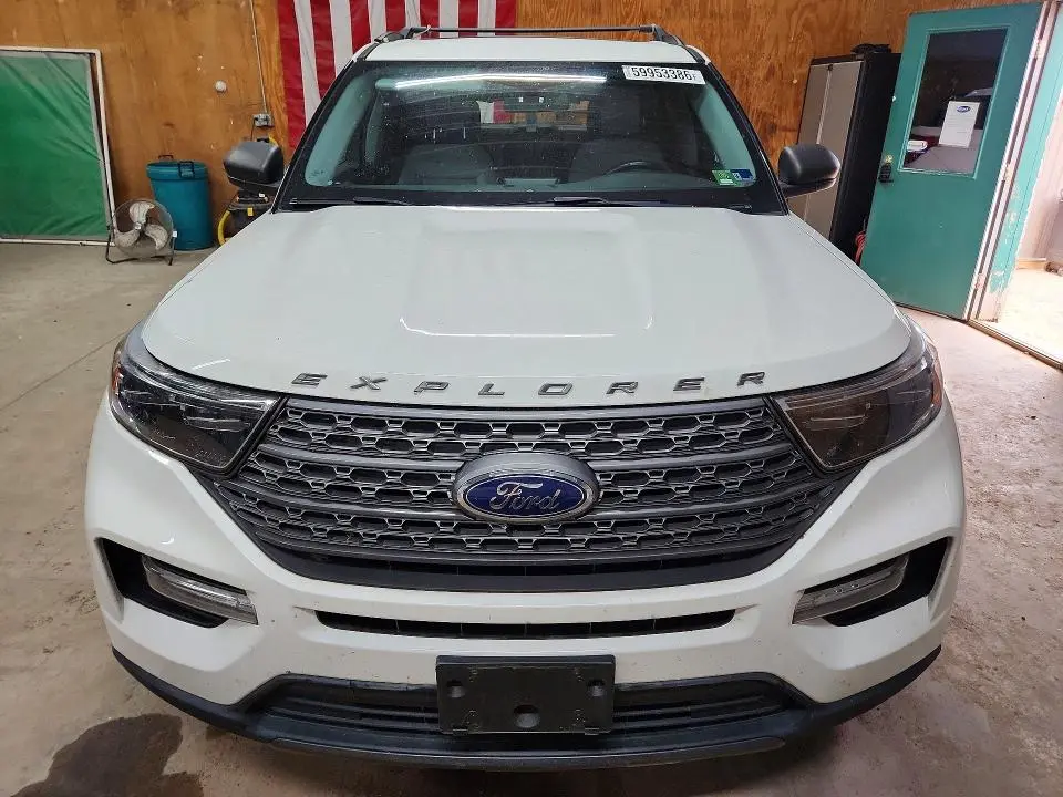 2021 FORD EXPLORER XLT  
