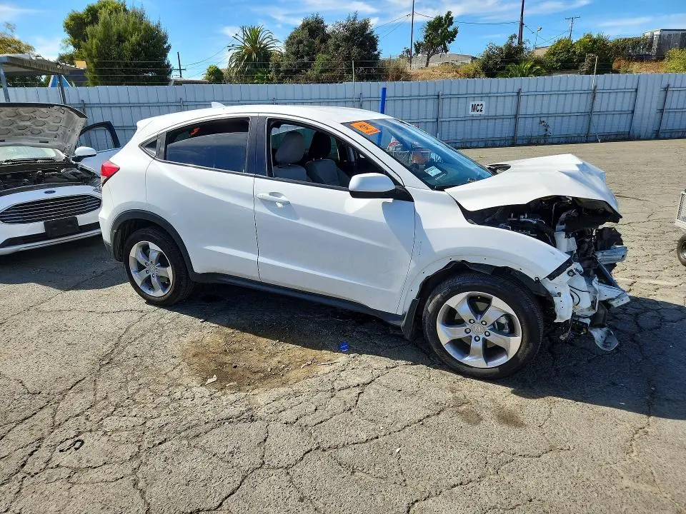 2022 HONDA HR-V LX  