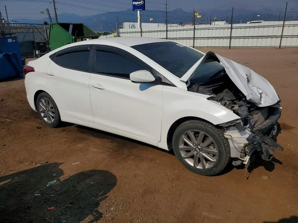 2014 HYUNDAI ELANTRA SE  