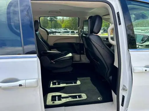 2022 CHRYSLER PACIFICA HYBRID TOURING L  