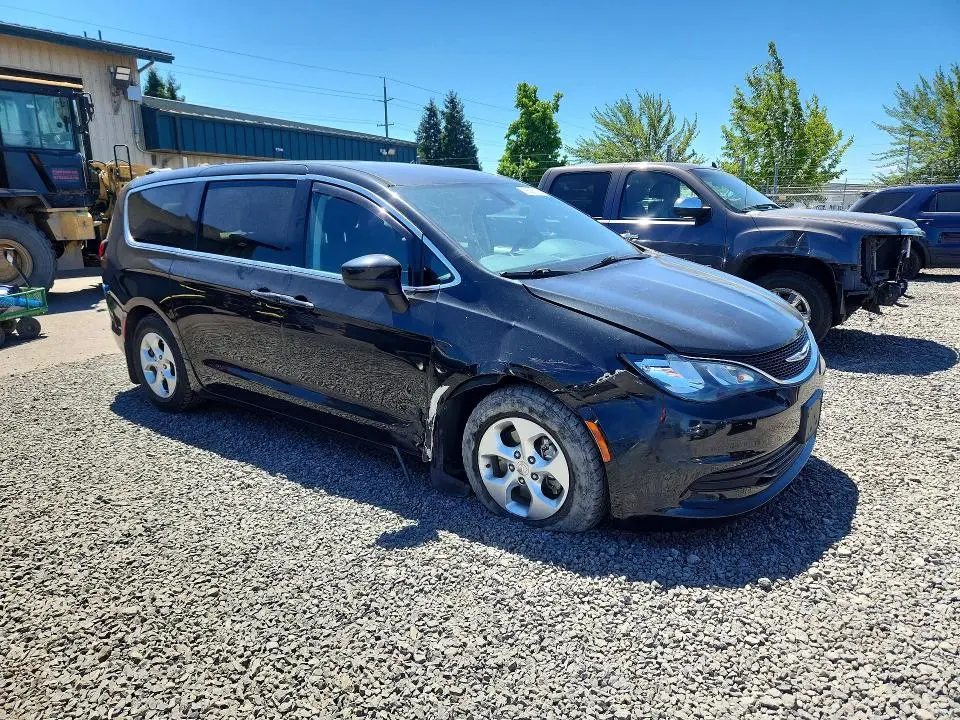 2017 CHRYSLER PACIFICA LX  