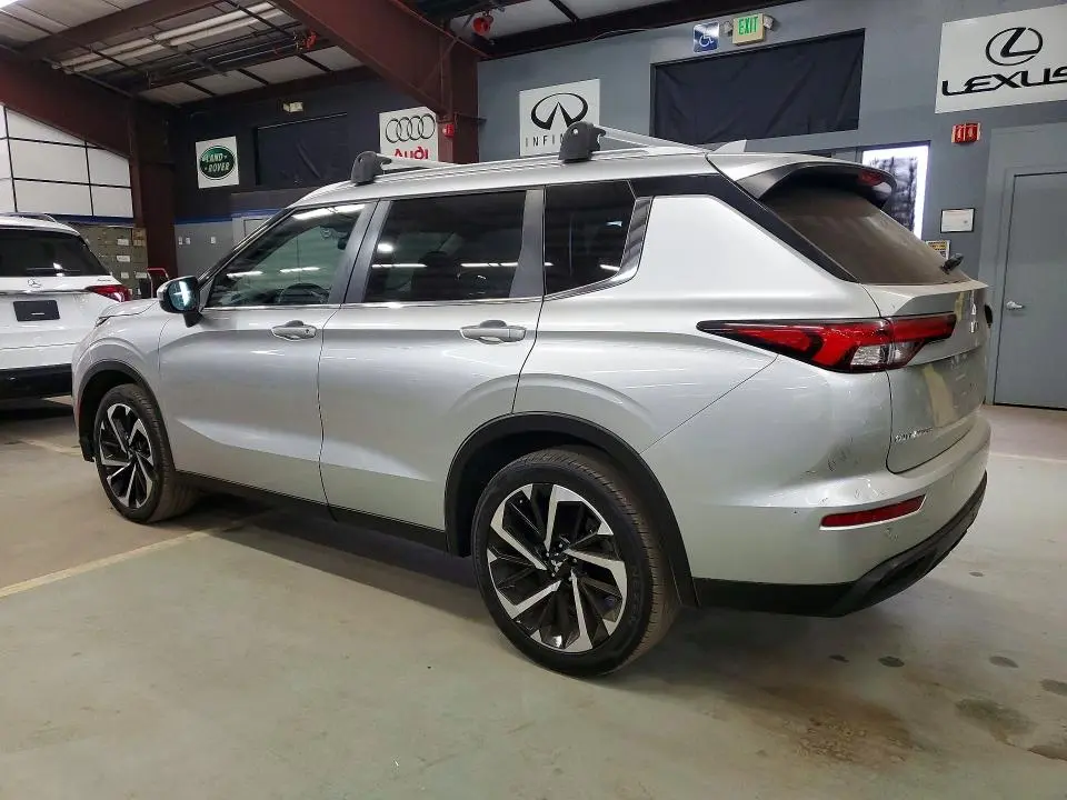 2022 MITSUBISHI OUTLANDER ES  