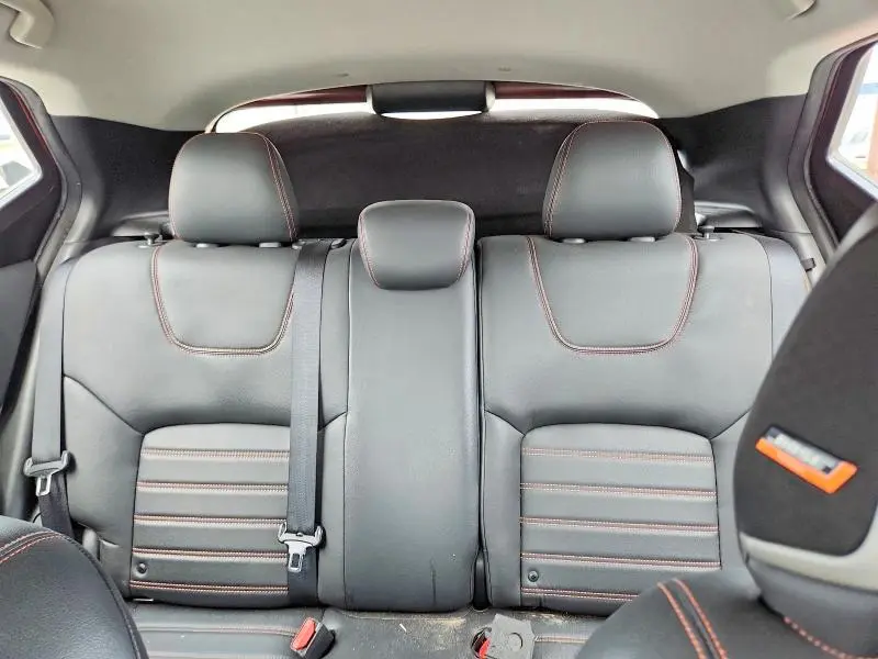 2019 NISSAN KICKS SR  