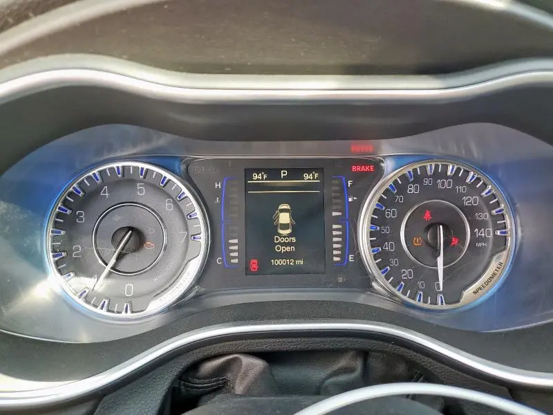 2016 CHRYSLER 200 LIMITED  