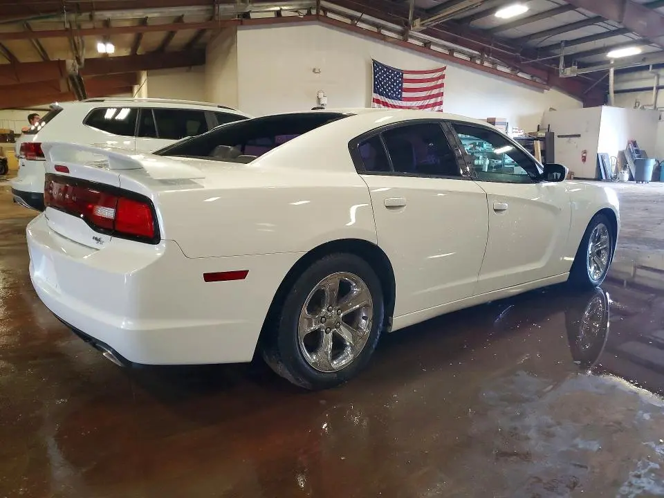 2013 DODGE CHARGER R  