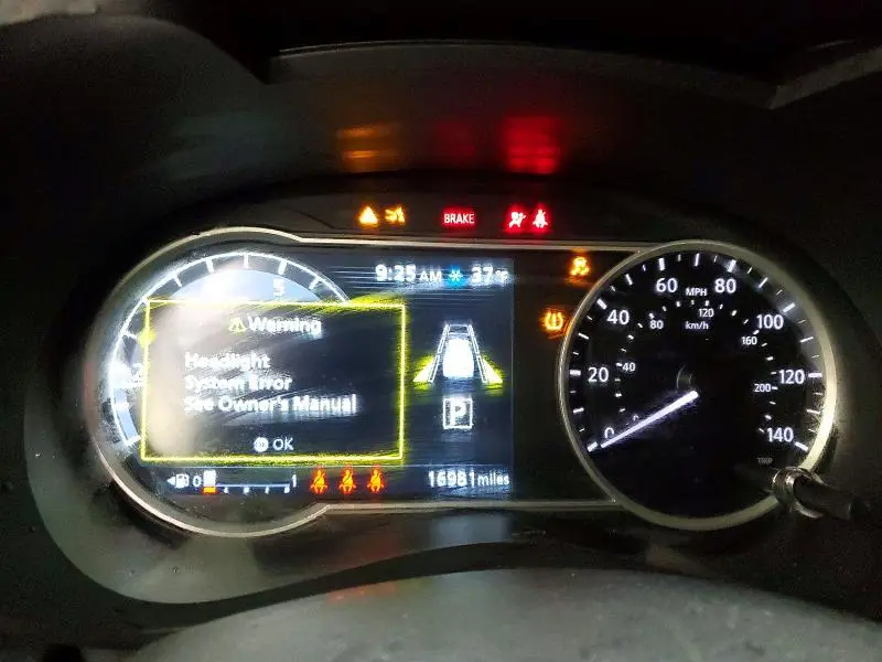 2024 NISSAN VERSA SR  