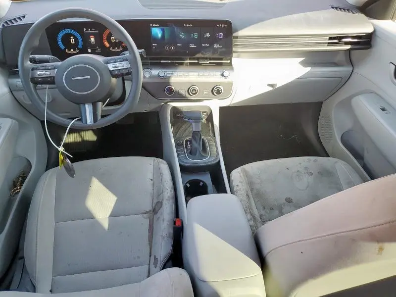 2024 HYUNDAI KONA SE  