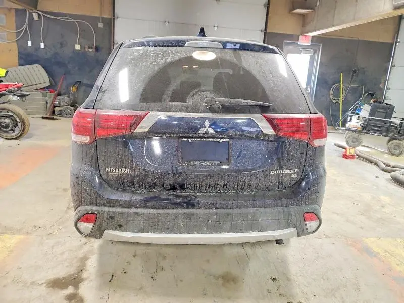 2018 MITSUBISHI OUTLANDER SE  