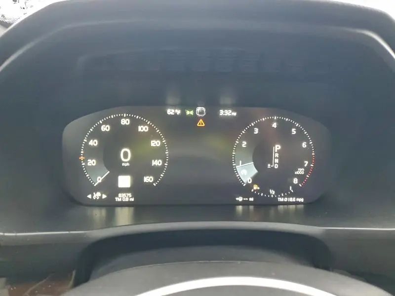 2019 VOLVO XC90 T6 MOMENTUM  