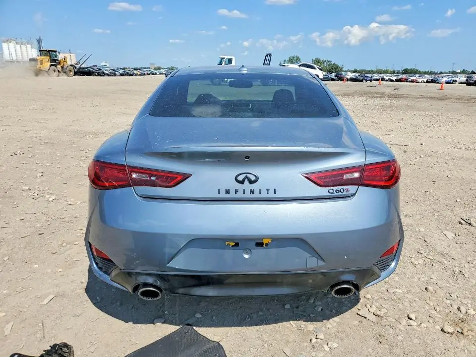 2017 INFINITI Q60 RED SPORT 400  