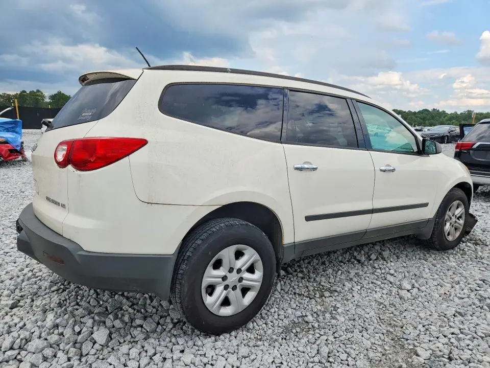 2012 CHEVROLET TRAVERSE LS  