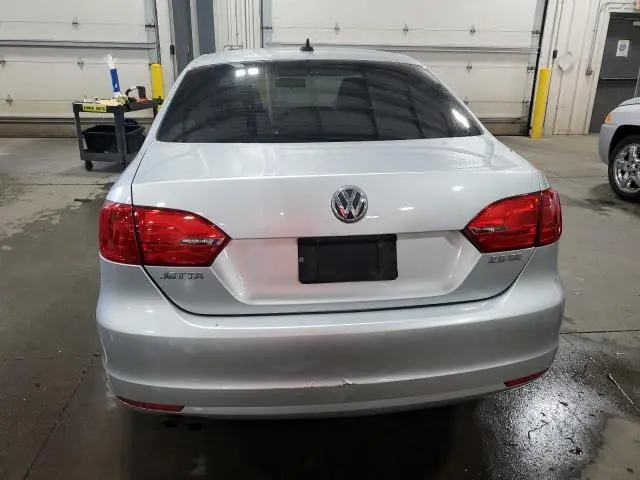 2013 VOLKSWAGEN JETTA SE  